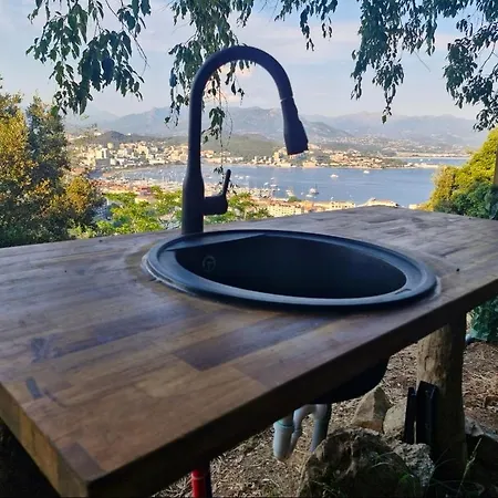 Ajaccio, Sous Les Etoiles, Cabanon A Toit Ouvrant, Vue Et Montagne * Ajaccio (Corsica)